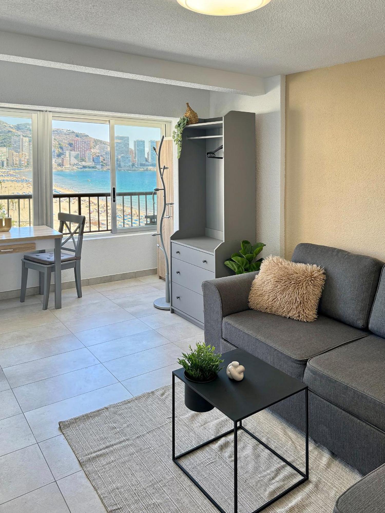 Precioso Estudio Frente La Playa Benidorm Exteriör bild